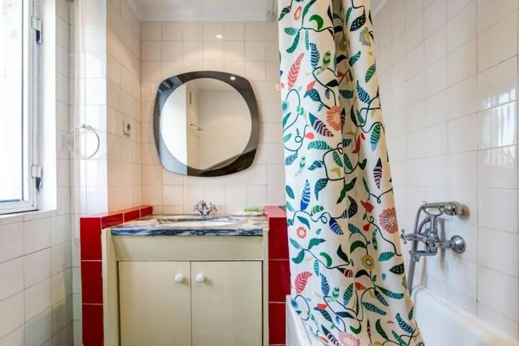 Balcony Apartment In Lisbon Center